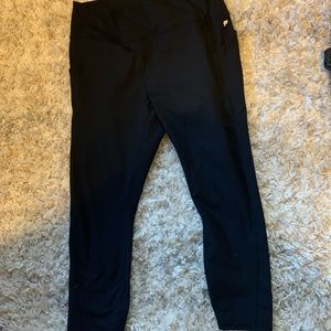 Black Pure Lux Fabletics leggings with pockets